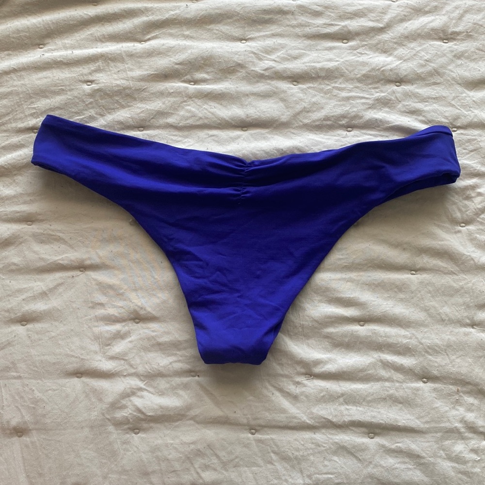 L space bikini bottoms